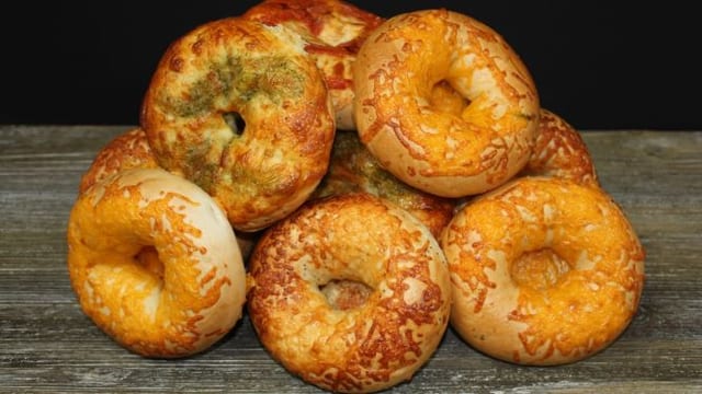 Gourmet Bagel.